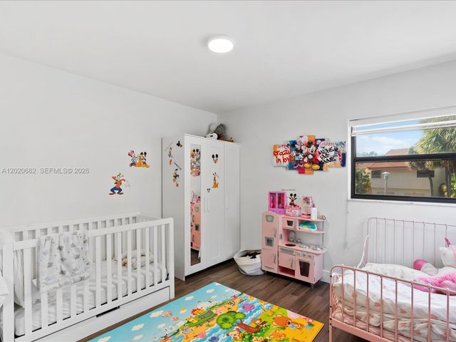 3400 Emerald Oaks Dr 801, Hollywood, FL 33021