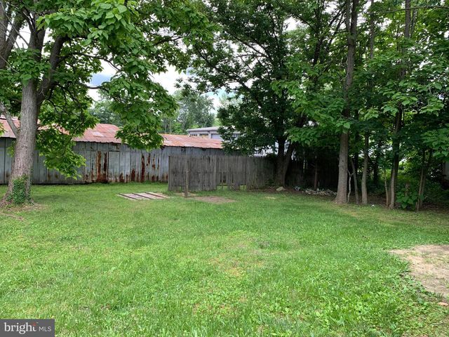 817 GRAISBURY AVE, Blackwood, NJ 08012