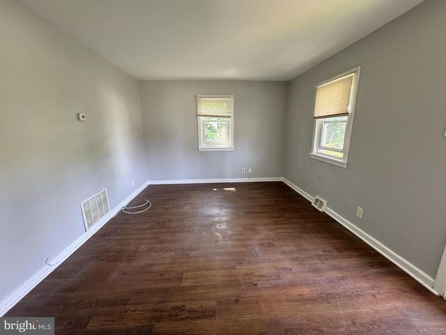 817 GRAISBURY AVE, Blackwood, NJ 08012