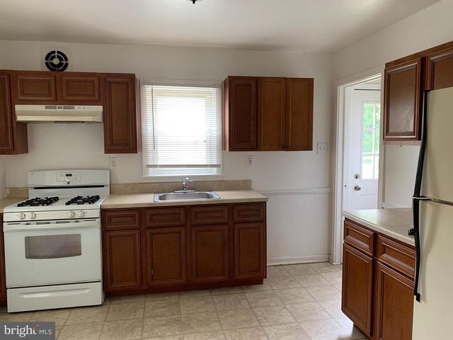 817 GRAISBURY AVE, Blackwood, NJ 08012