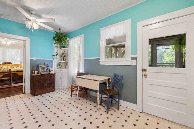 807 Cecelia ST, Taylor, TX 76574