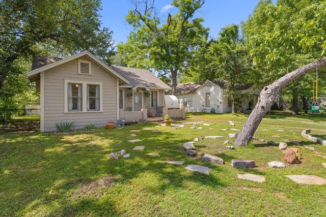 807 Cecelia ST, Taylor, TX 76574