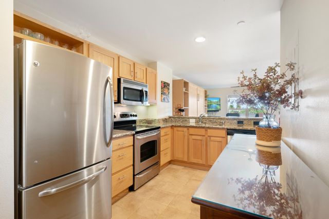 3708 Lower Honoapiilani Rd # E41, Lahaina, HI 96761