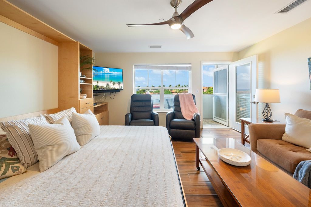 3708 Lower Honoapiilani Rd # E41, Lahaina, HI 96761