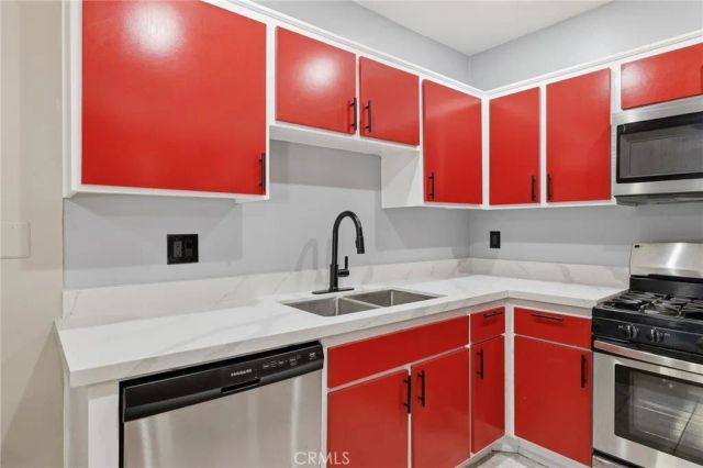 11150 Glenoaks Boulevard 43, Pacoima, CA 91331