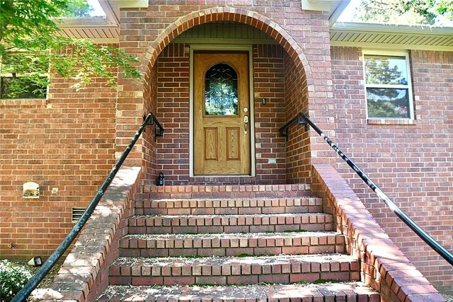 209 Hickory Hills Drive, Russellville, AR 72802
