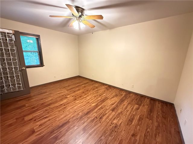 209 Hickory Hills Drive, Russellville, AR 72802