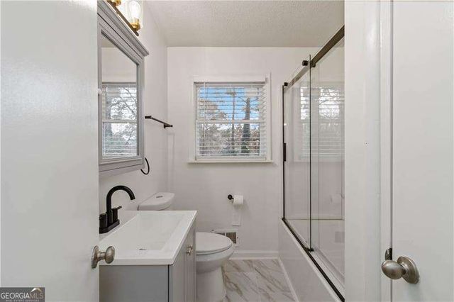 3035 Mclendon Circle NW, Atlanta, GA 30318