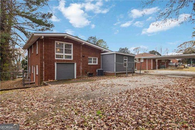 3035 Mclendon Circle NW, Atlanta, GA 30318