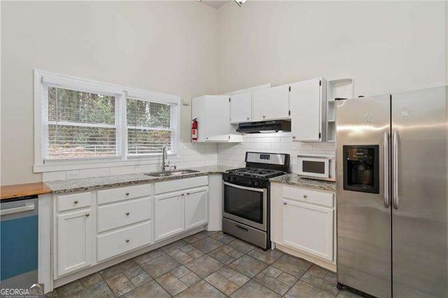 3035 Mclendon Circle NW, Atlanta, GA 30318