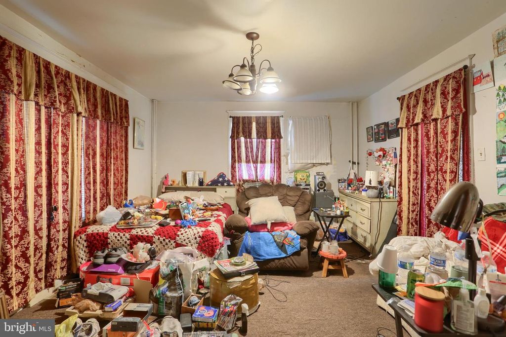 1905 W MARKET ST, York, PA 17404