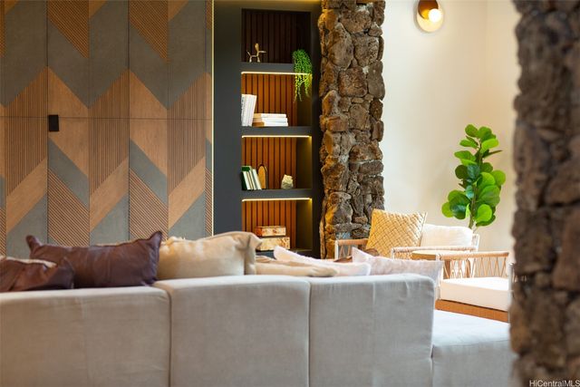 337 Wanaao Road, Kailua, HI 96734