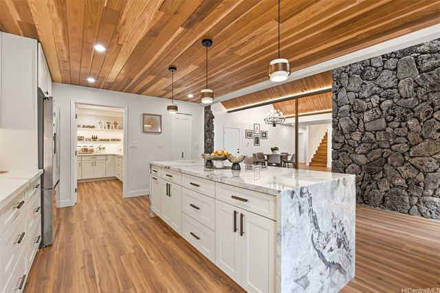 337 Wanaao Road, Kailua, HI 96734