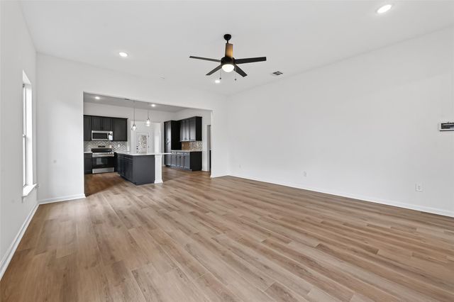 10722 Sky Creek Lane, Beasley, TX 77417