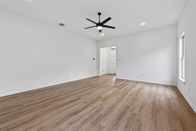 10722 Sky Creek Lane, Beasley, TX 77417