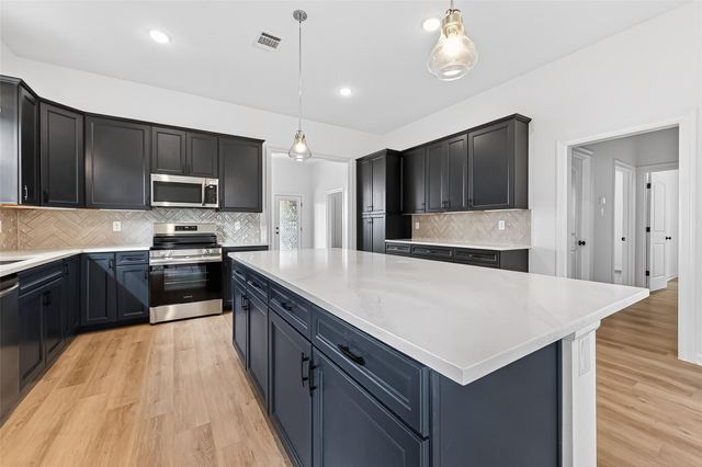 10722 Sky Creek Lane, Beasley, TX 77417