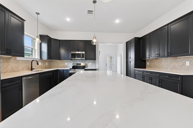 10722 Sky Creek Lane, Beasley, TX 77417