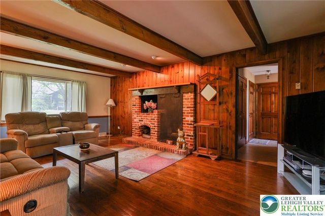 710 Wedgewood Road, Bethlehem City, PA 18017