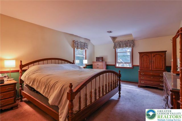 710 Wedgewood Road, Bethlehem City, PA 18017