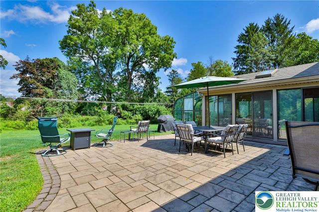 710 Wedgewood Road, Bethlehem City, PA 18017