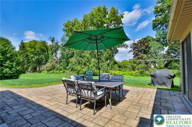 710 Wedgewood Road, Bethlehem City, PA 18017
