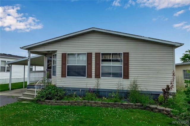 583 Evergreen Drive, Lockport Town, NY 14098