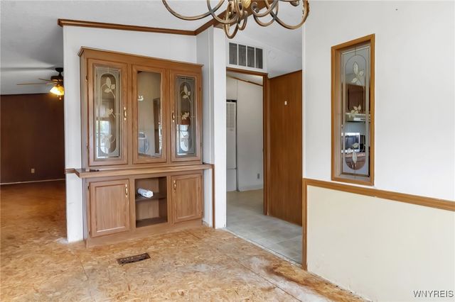 583 Evergreen Drive, Lockport Town, NY 14098