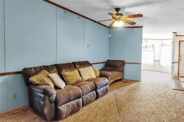 583 Evergreen Drive, Lockport Town, NY 14098