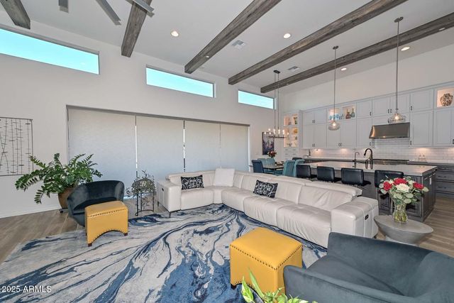 11722 W CREOSOTE Drive, Peoria, AZ 85383