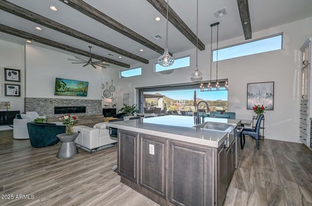 11722 W CREOSOTE Drive, Peoria, AZ 85383