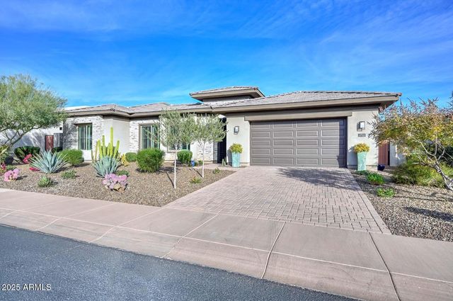 11722 W CREOSOTE Drive, Peoria, AZ 85383