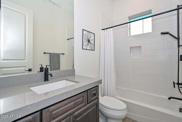 11722 W CREOSOTE Drive, Peoria, AZ 85383