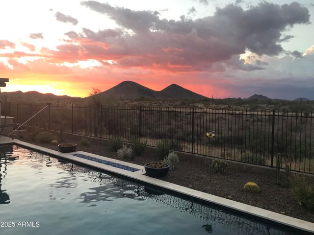 11722 W CREOSOTE Drive, Peoria, AZ 85383