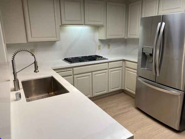 27 Tulip Lane, San Carlos, CA 94070