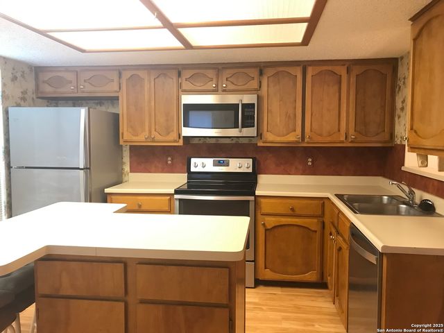 6015 Glen Heather, San Antonio, TX 78240