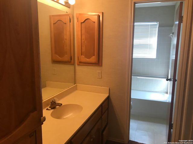 6015 Glen Heather, San Antonio, TX 78240