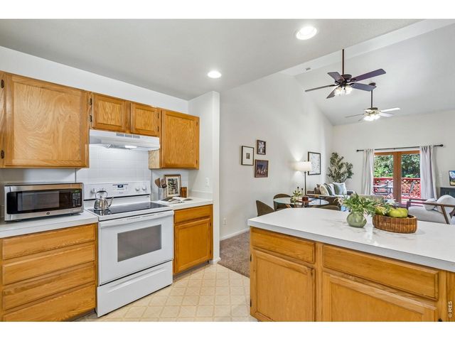 724 Shadowmere Ct, Fort Collins, CO 80526
