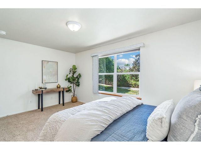 724 Shadowmere Ct, Fort Collins, CO 80526