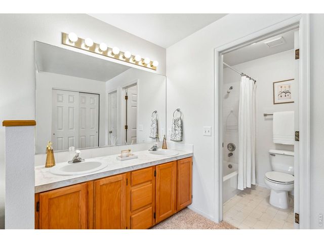 724 Shadowmere Ct, Fort Collins, CO 80526
