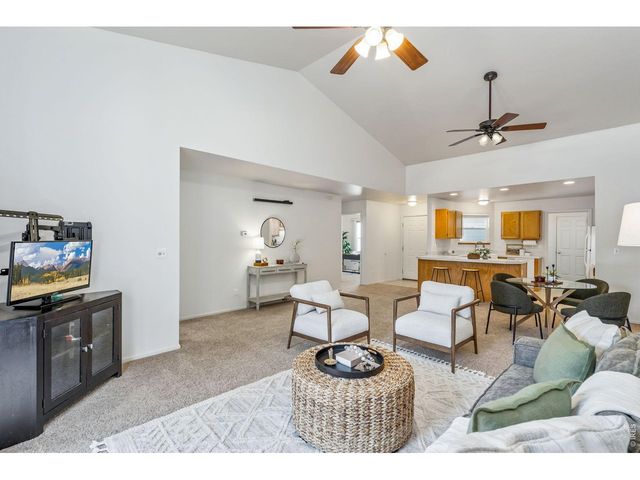 724 Shadowmere Ct, Fort Collins, CO 80526