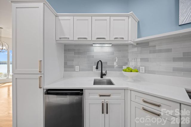 184 High Lake Drive, Statesville, NC 28677