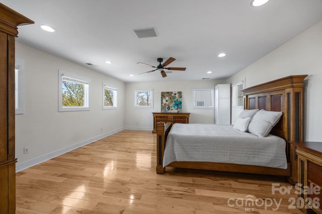 184 High Lake Drive, Statesville, NC 28677