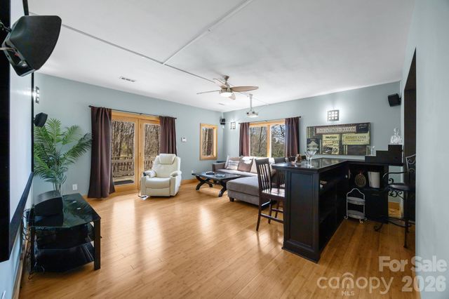 184 High Lake Drive, Statesville, NC 28677