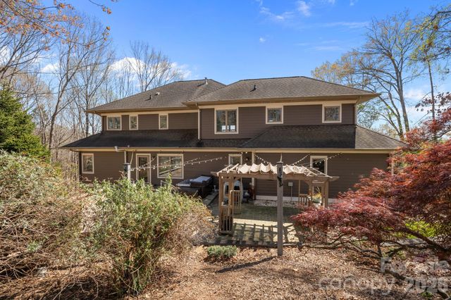 184 High Lake Drive, Statesville, NC 28677