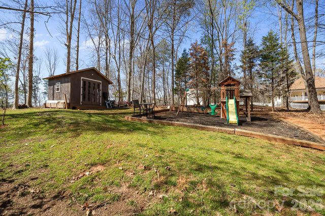 184 High Lake Drive, Statesville, NC 28677