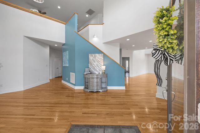 184 High Lake Drive, Statesville, NC 28677