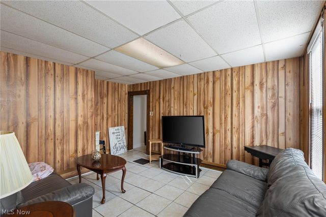 715 N Zane Highway, Martins Ferry, OH 43935