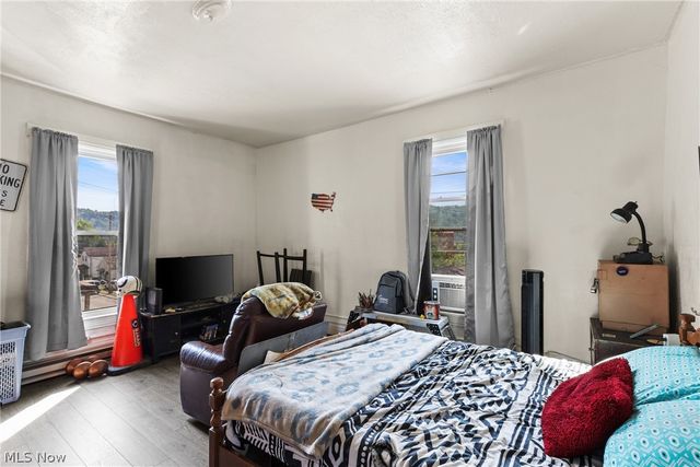 715 N Zane Highway, Martins Ferry, OH 43935