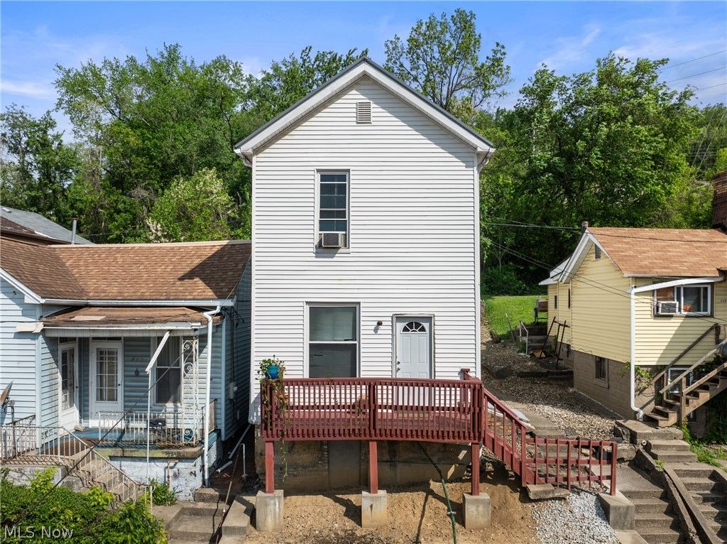 715 N Zane Highway, Martins Ferry, OH 43935
