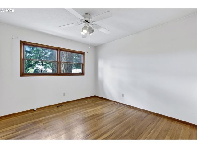 14533 Ne BRAZEE Ct, Portland, OR 97230